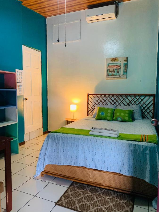 Cabinas Sunset Jaco Exterior photo